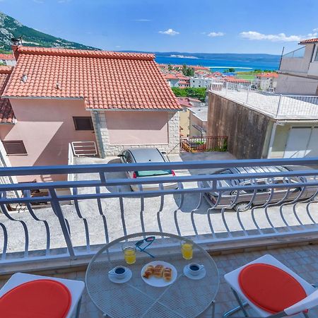 Apartment Adrian Omiš Екстериор снимка