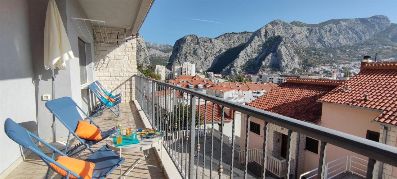 Apartment Adrian Omiš Екстериор снимка