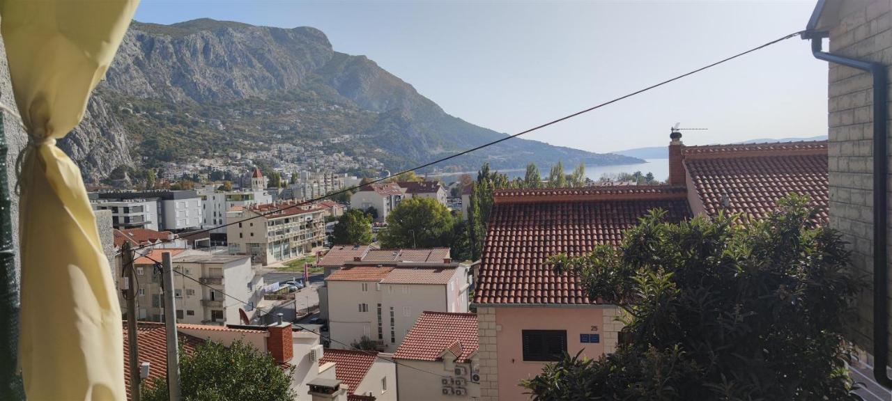 Apartment Adrian Omiš Екстериор снимка