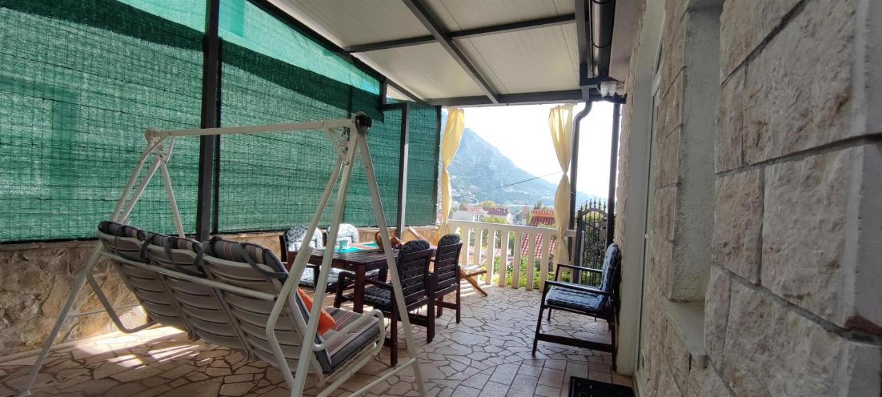 Apartment Adrian Omiš Екстериор снимка