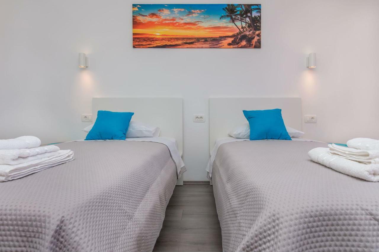 Apartment Adrian Omiš Екстериор снимка