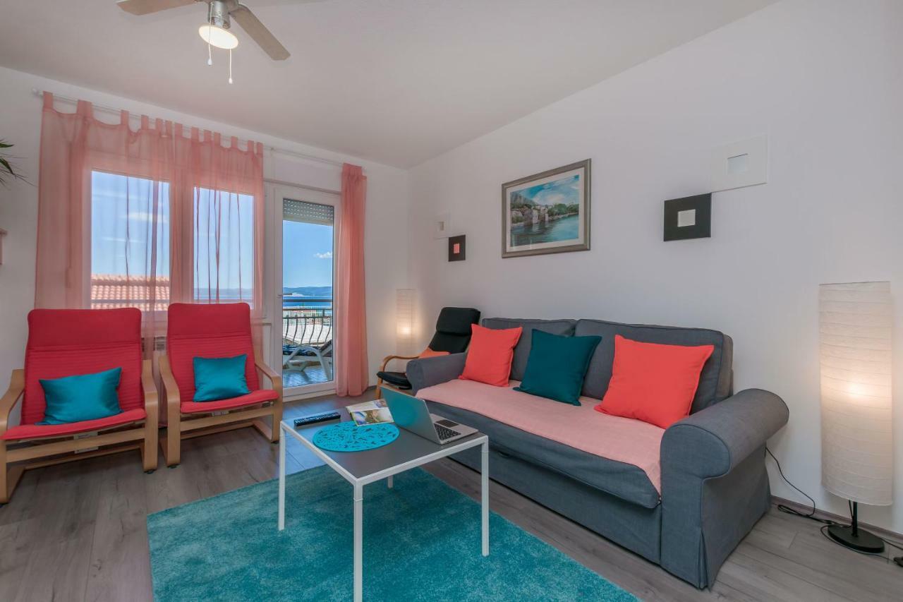 Apartment Adrian Omiš Екстериор снимка